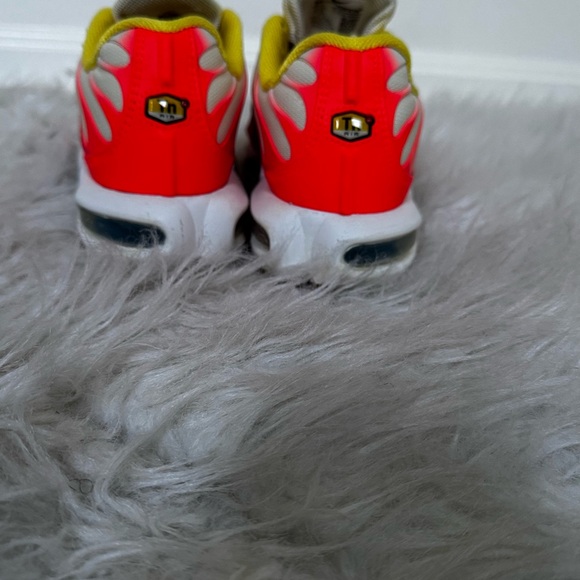 Nike Air Max Plus size: 8.5 womens. Authentic. Good condition. - Picture 11 of 12